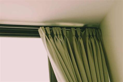 How To Hang Curtains From The Ceiling Without Drilling 6 Steps