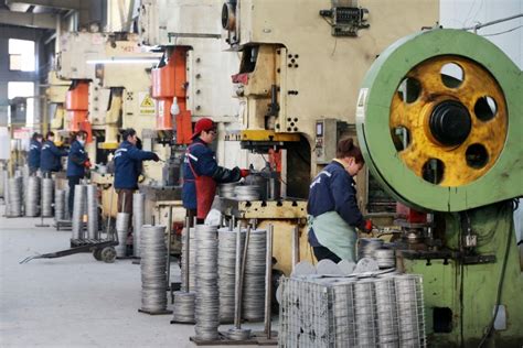 China Manufacturing Activity Rebounds In January