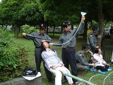 Japan The First Falun Gong Anti Torture Exhibit In Tokyo Photos Falun Dafa Minghui Org