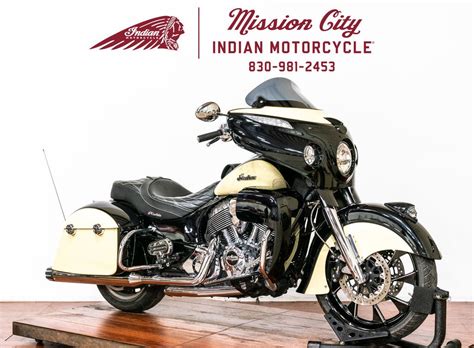 2017 indian® motorcycle roadmaster™ thunder black ivory cream boerne texas 999098