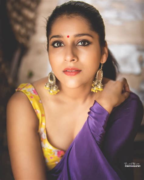 Anchor Rashmi Gautam Latest Saree Photos