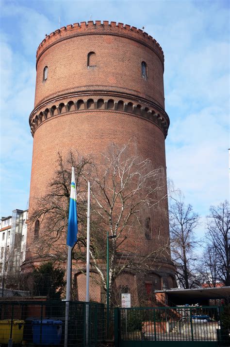 Größter historischer Wasserturm Berlins steht an der Leykestraße - Neukölln