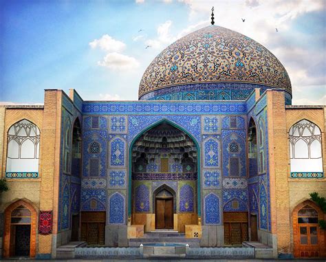 مسجد شیخ لطف‌الله اصفهان شاهکار معماری و کاشی‌کاری قرن یازدهم هجری