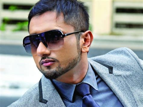 Incredible Honey Singh Hairstyle In 2020 Famous Hairstyles Hairstyles Haircuts Hair Styles