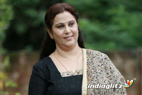 Geetha Wants Good Roles Actress Of Over 200 Films Urge Kannada Movie