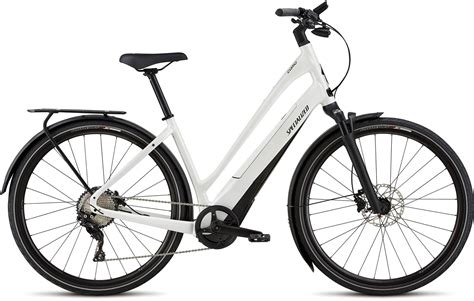 The shimano steps e6100 drive unit is an efficient, quiet, lightweight, and narrow to keep the bike compact when folded. Specialized Vado en Como e-bikes | Bikeshop Amersfoort