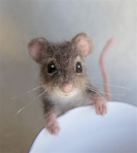 Needle Felted Mouse Poseable Realistic Life Sized Etsy Felt Mouse