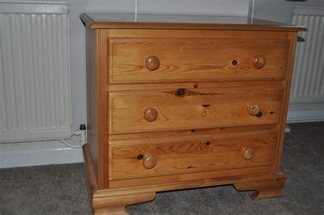 Solid Pine 3 Drawer Chest In Excellent Condition In Norwich Norfolk
