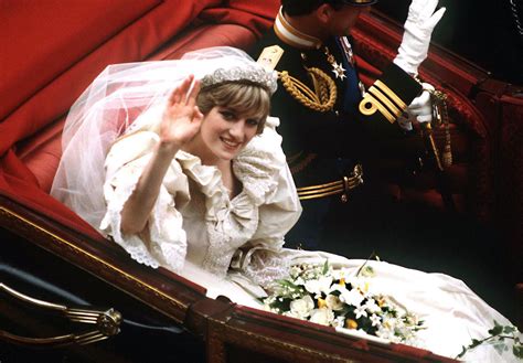 Princess Diana’s Wedding Dress Will Be On Display For The Public For The First Time In Decades