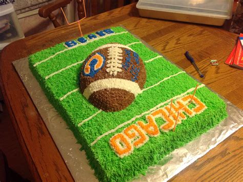 Order online with cake delivery from delhi's no.1 online designer cake shop. Chicago Bears Football cake. Full sheet | Football cake ...