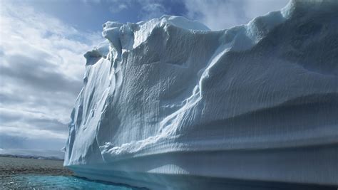 Pine Island Glacier Manhattan Sized Antarctica Iceberg Breaks Off