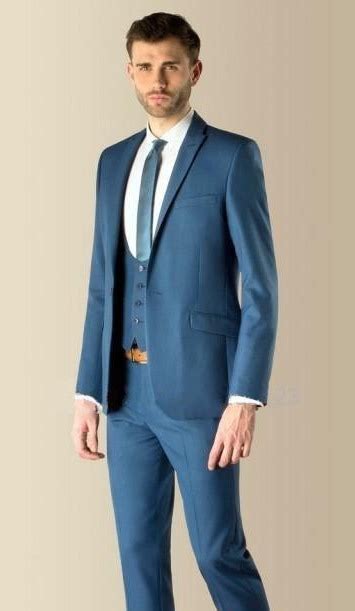 Unlike a traditional retailer or tailor in dubai, we come to you. Bespoke Suit Tailors - Cheap Men's Suit Dubai