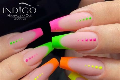 5 Ideias De Unhas Para Carnaval Neon 2024