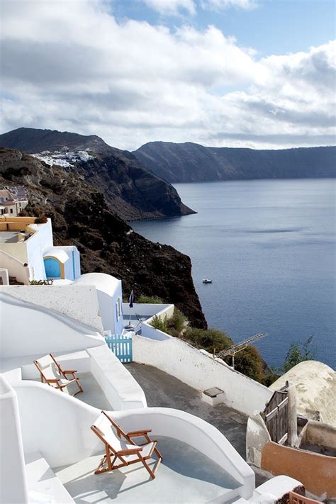 Santorini Cave Houses In Oiagreece Oia Greece Places To Travel