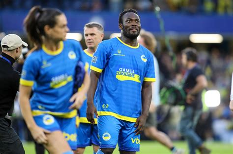 Michael Essien surprins în Ghencea Ce caută celebrul fotbalist ghanez