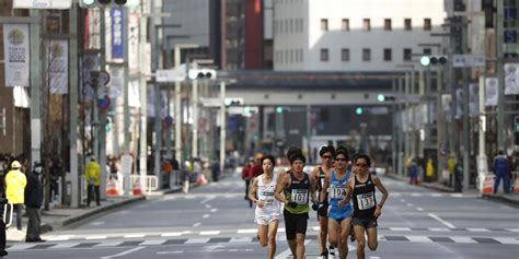 At 4:30am because it was. Tokyo Marathon flyttas | HN