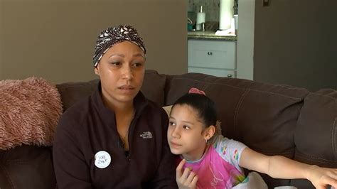 Mom 10 Year Old Daughter Cianna Tunstall Both Fighting Cancer On Long Island Abc7 New York