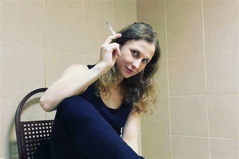 Pussy Riots Masha Alekhina Is Jailed For Posting ‘extremist Propaganda