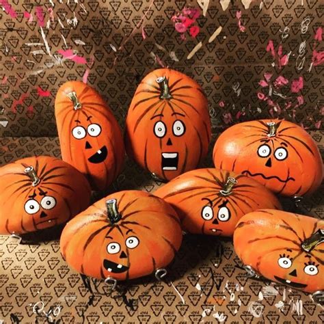 Halloween Pumpkin Rock Art🎃 Rock Painting Art Painted Rocks Rock Art