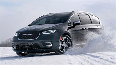 Test Drive The 2021 Chrysler Pacifica Awd Is Fit For The Snowbelt