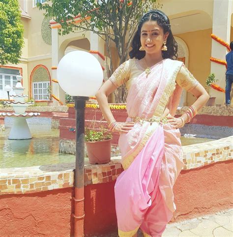 checkout sana amin sheikh pose in style for selfies with her co stars colors tv