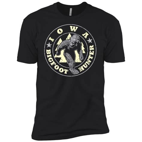 Iowa Bigfoot Hunter Believe Men Short Sleeve T Shirt Bigshopper Men