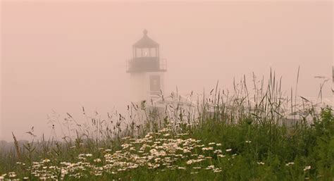 Marshall Point Lighthouse In The Fog Maine Homes By Down East