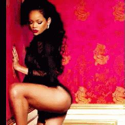 Rihanna Sexy Rihanna Sexy Twerk Discover Share GIFs