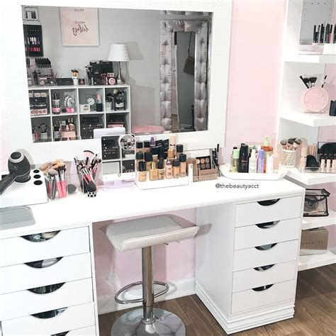 20 Best Makeup Vanities And Cases For Stylish Bedroom Beauty Room