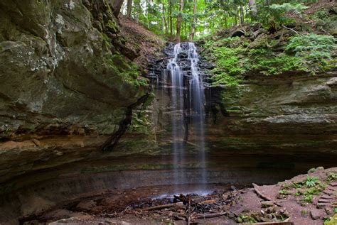 8 Of The Best Waterfalls In Michigan Usa Flavorverse