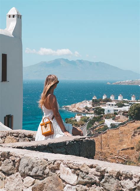 What To Wear In Santorini Greece Outfit Inspiration The Blonde Abroad