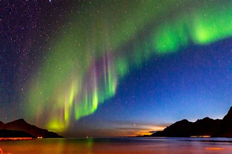 Mostrar En Los Fiordos Noruegos Las Aurora Boreal Aurora Borealis