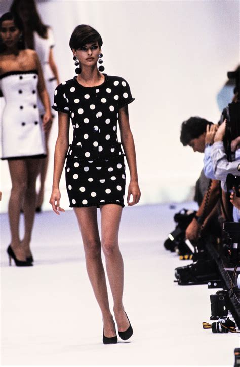 Linda Evangelista Walked For Genny Runway Show Ss 1991 High Fashion