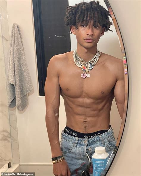 Jaden Smith Shows Off His Chiseled Chest And Six Pack Abs As He Posts Shirtless Selfies Heromag