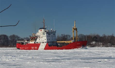 Canadian Coast Guard Vessel Griffon Detroit River At Amhe Flickr