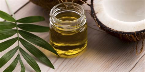 Coconut oil has a comedogenic rating of 4, which means that it has a high likelihood of clogging pores and causing breakouts for most skin types. Coconut oil vs olive oil: Which one is healthier? - FitOlympia