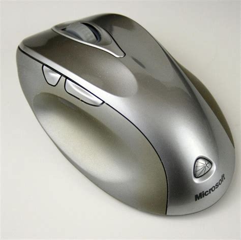 Microsoft Wireless Laser Mouse 6000 Model 1052 1791366903