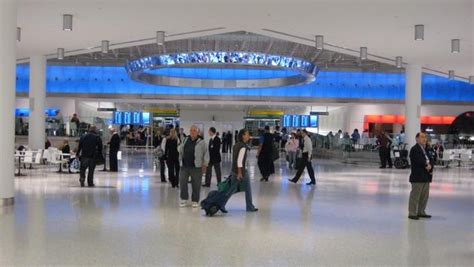 New York Citys Jfk Airport Closing One Runway For Reconstruction