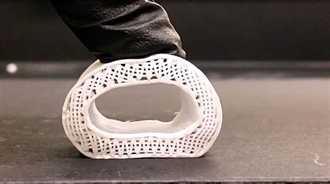 New Synthetic Bones Can Be 3 D Printed And Integrated With Living Bones