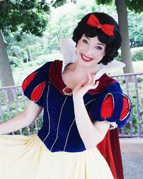 Snow White Disney Face Characters Walt Disney Pictures Snow White