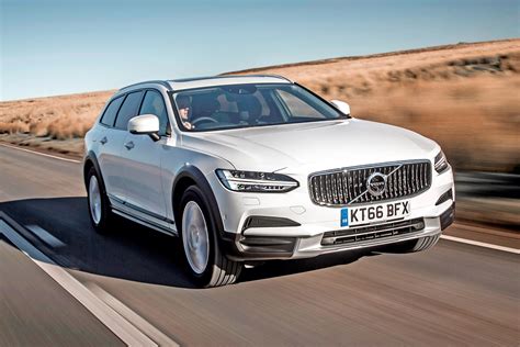 New Volvo V90 Cross Country T6 2017 Review Auto Express