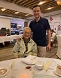 91歲周驄精神奕奕現身飯局 鍾志光「二太」齊讚：記性好 - 本地 - 明周娛樂
