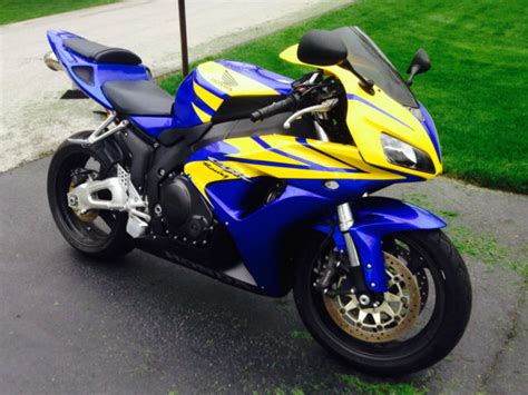 Fresh canada shipment honda cbr 600 f4 neat home use accident free bike ship in with no hidden fault one touch in sparking good engine sound and chargeable led light from home come with. 1810 Mile 2006 Honda CBR1000RR Blue and Yellow Motorcycle ...