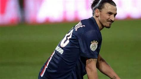 Game log, goals, assists, played minutes, completed passes and shots. Zlatan Ibrahimovic (mit Bildern)