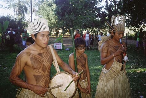 Guarani Kangwaá Cantando Para Nhanderú Índios Tupi Guarani