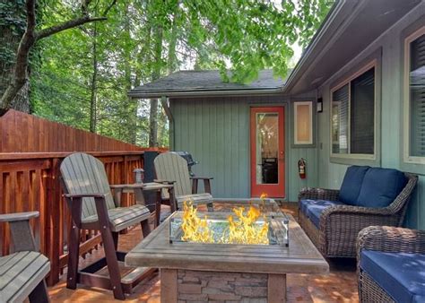 Maybe you would like to learn more about one of these? 5 Bedroom Smoky Mountain cabin near Downtown Gatlinburg ...