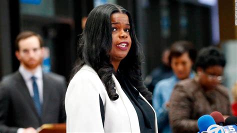 Kim Foxx Chicago Prosecutor Wins Primary Despite Criticism Over