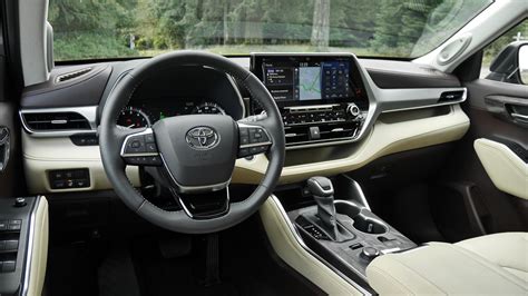2020 toyota highlander platinum (color: 2020 Toyota Highlander Platinum Interior Review | Autoblog