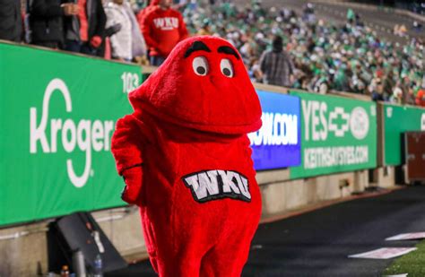 What Exactly Is Big Red The Western Kentucky Mascot Sports Illustrated Auburn Tigers