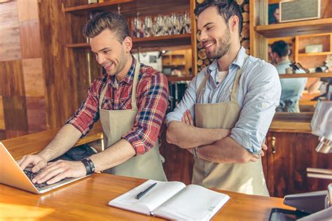 Top 13 Blogs and Resources for Restaurant Owners